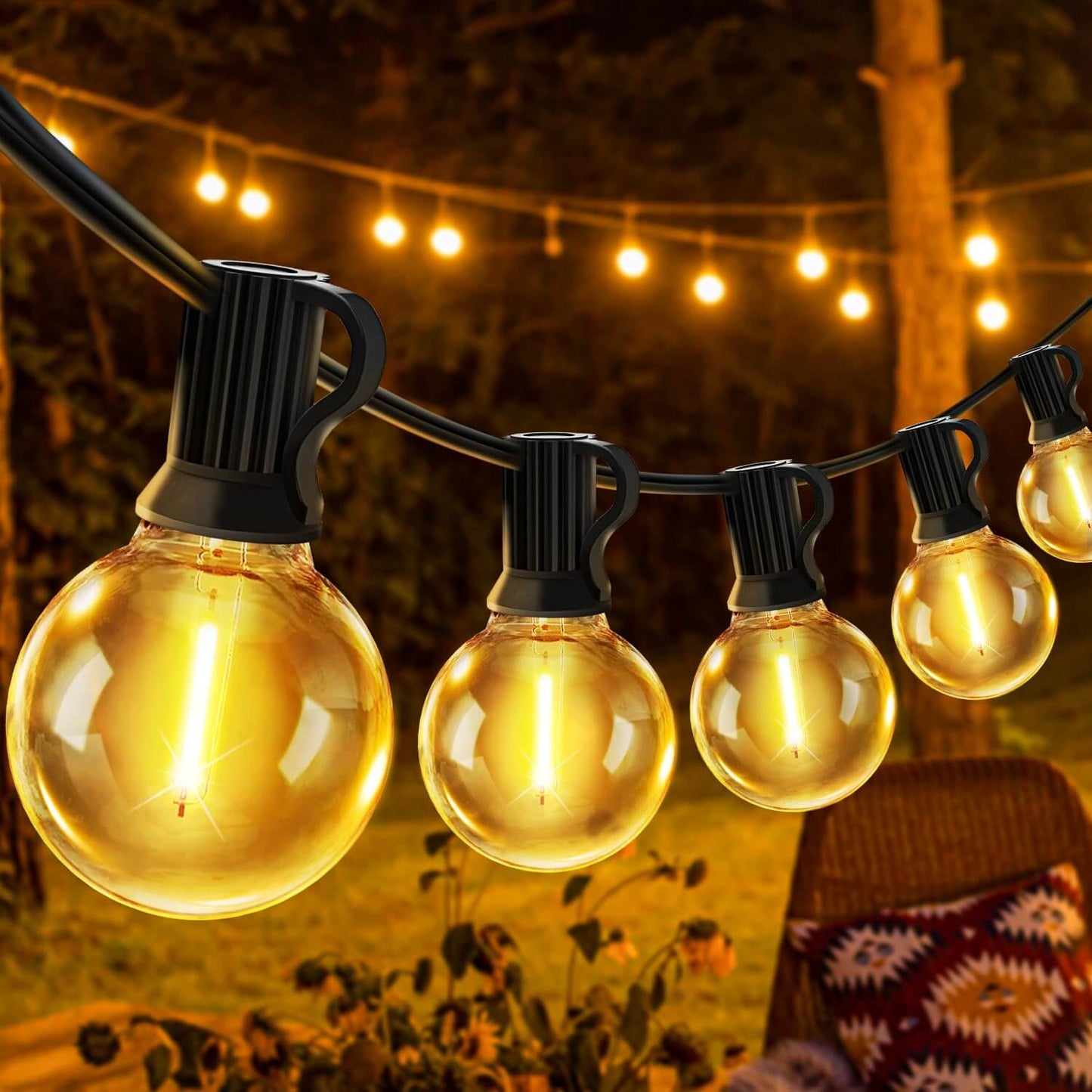  These versatile, waterproof LED string lights are designed to withstand the elements while adding a charming glow to your garden, patio, or event. Easily connect multiple strands to customize the length, creating the perfect ambiance for any occasion. With their durable construction and warm light, these lights are ideal for year-round use, ensuring your outdoor areas shine beautifully, rain or shine. Transform your gatherings with the enchanting glow of Guirlandes Ampoules LED!